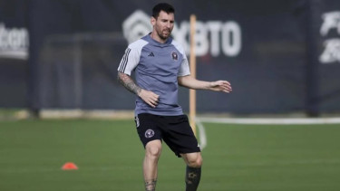 লিভারপুলের হয়ে খেলতে আসছেন মেসি!