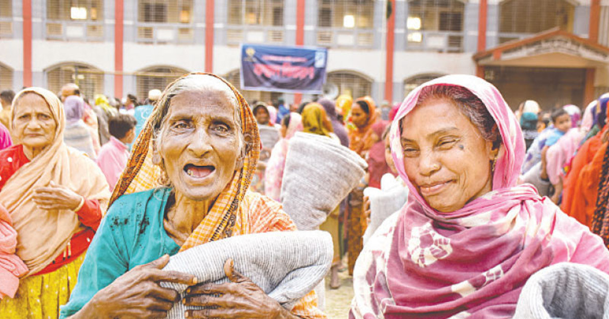 ‘আজ রাতে কম্বলে একা ঘুমাব’
