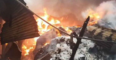 গাজীপুরে ঝুট গোডাউনে আগুন, দীর্ঘ সাড়ে তিন ঘণ্টা পর নিয়ন্ত্রণে