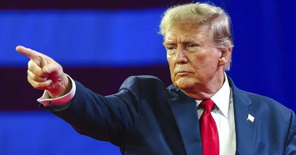 বিক্ষোভের মধ্যেই ইরানে হামলার হুমকি ট্রাম্পের