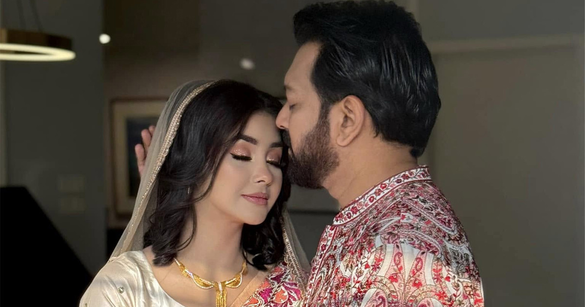 তাহসান-রোজার সংসার ভাঙার পেছনে রয়েছে যেসব গুঞ্জন