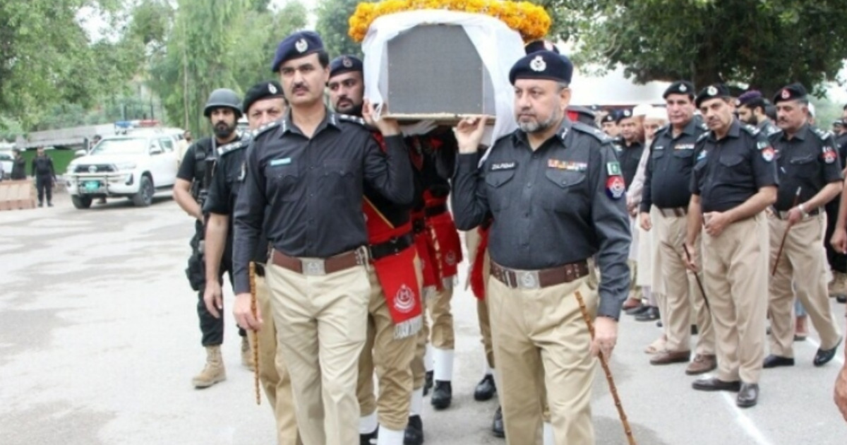 পাকিস্তানে বোমা বিস্ফোরণে ৬ পুলিশ সদস্য নিহত