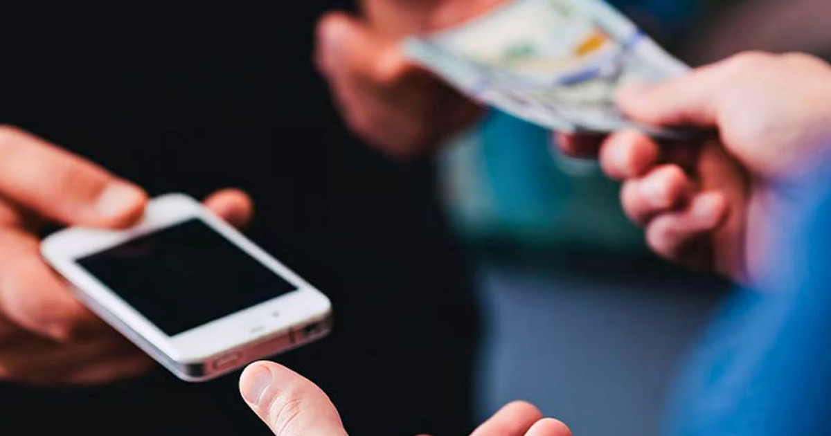 ল্যাপটপ বা ফোন বিক্রি ও মেরামতের আগে যেসব বিষয়ে সতর্ক হওয়া জরুরি