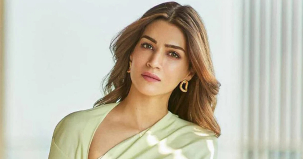 অল্প যে বয়সে কৃতিকে বিয়ে দিতে চেয়েছিলেন তার মা