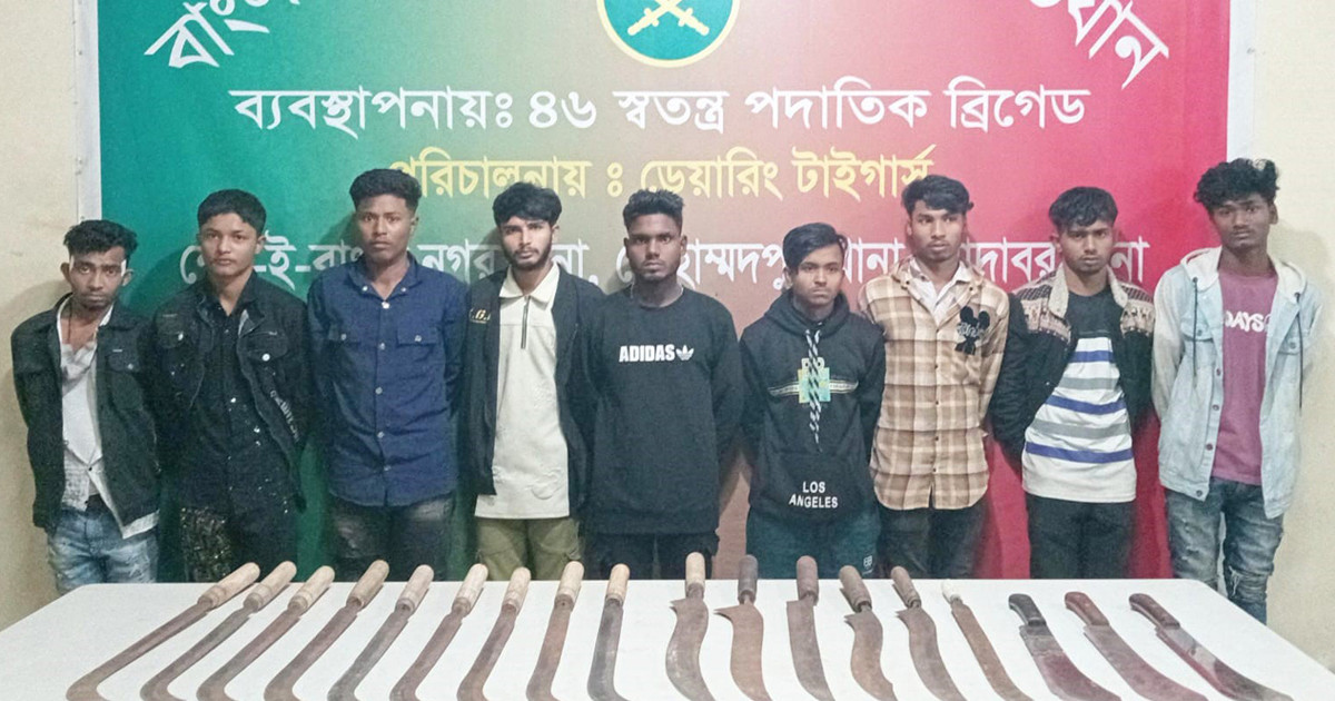 রাজধানীতে অস্ত্রসহ কিশোর গ্যাংয়ের ৯ সদস্য আটক