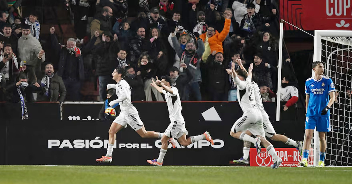 কোচ পাল্টে দ্বিতীয় বিভাগের দলের কাছেই হেরে গেল রিয়াল