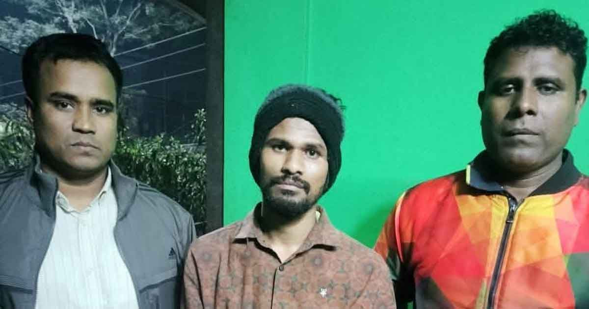 এনসিপি প্রার্থীকে ধারালো অস্ত্র দিয়ে হামলার চেষ্টা, যুবক আটক