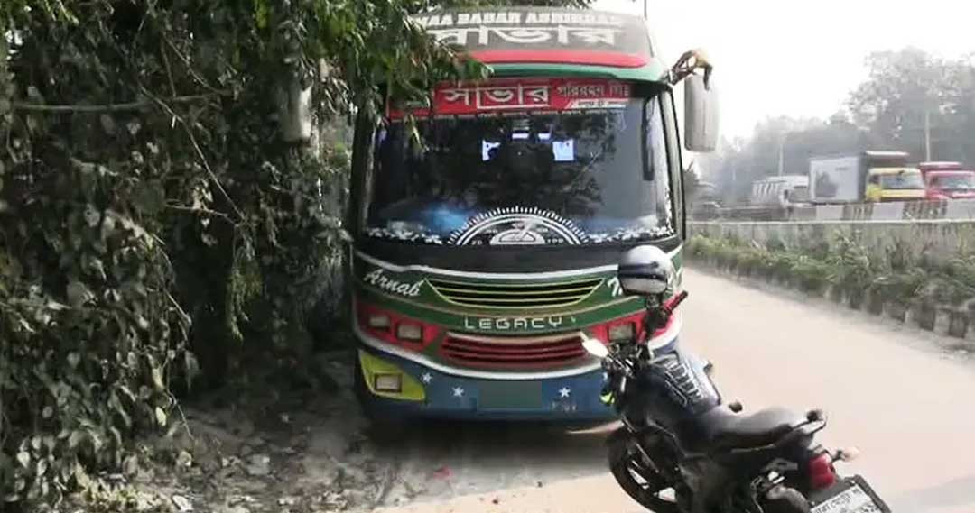 টাঙ্গাইলে চলন্ত বাসে রাতভর কলেজ ছাত্রীকে গণধর্ষণ, গ্রেপ্তার ৩