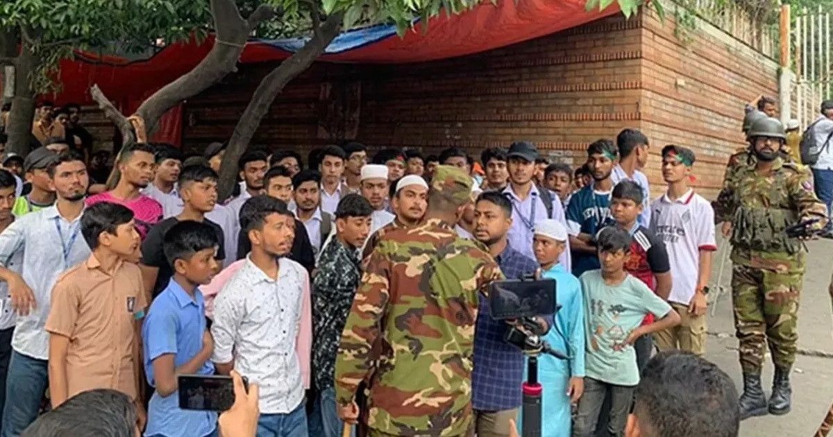 মিরপুর স্টেডিয়ামে ভাঙচুর