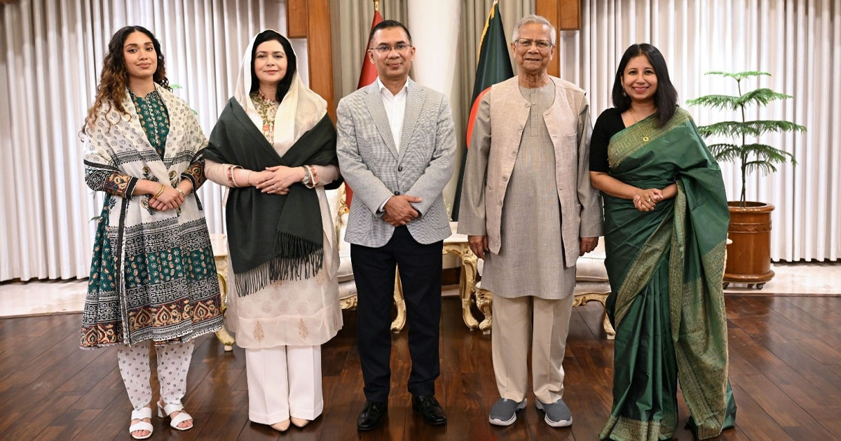 প্রধান উপদেষ্টার সঙ্গে সপরিবারে সাক্ষাৎ তারেক রহমানের