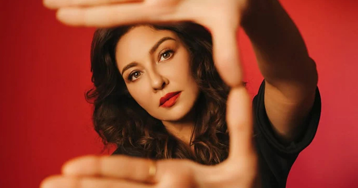 তালিকায় নাম নেই, ভোট দিয়ে গিয়ে বিপাকে অভিনেত্রী