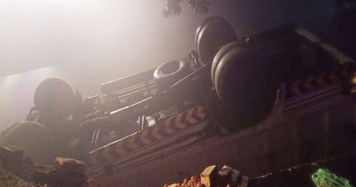 জানাজায় যাওয়ার পথে ট্রাক উল্টে নিহত ১৪