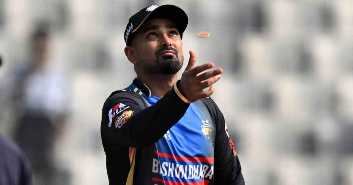 টস জিতে রংপুরকে ব্যাটিংয়ে পাঠাল ঢাকা