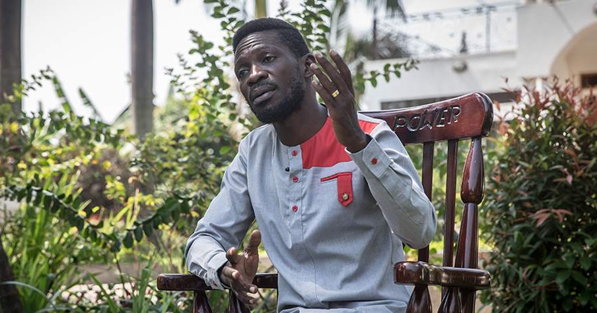 উগান্ডার বিরোধীদলীয় নেতাকে হেলিকপ্টারে তুলে নিয়েছে সেনারা