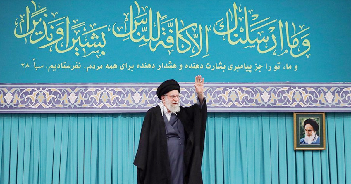 আমরা দেশকে যুদ্ধের দিকে ঠেলে দেবো না: খামেনি