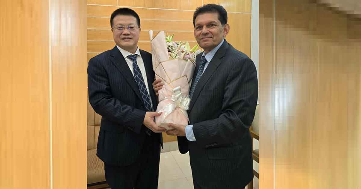 চীনা রাষ্ট্রদূতের সঙ্গে জাতীয় নিরাপত্তা উপদেষ্টার সাক্ষাৎ
