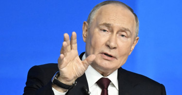 ইরানকে নিয়ে নতুন দুনিয়া গড়তে চান পুতিন