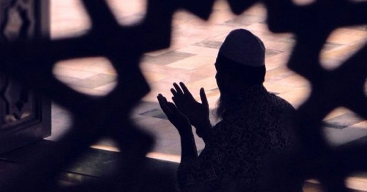 আল্লাহর প্রতি বান্দার সন্তুষ্টি যেমন হবে