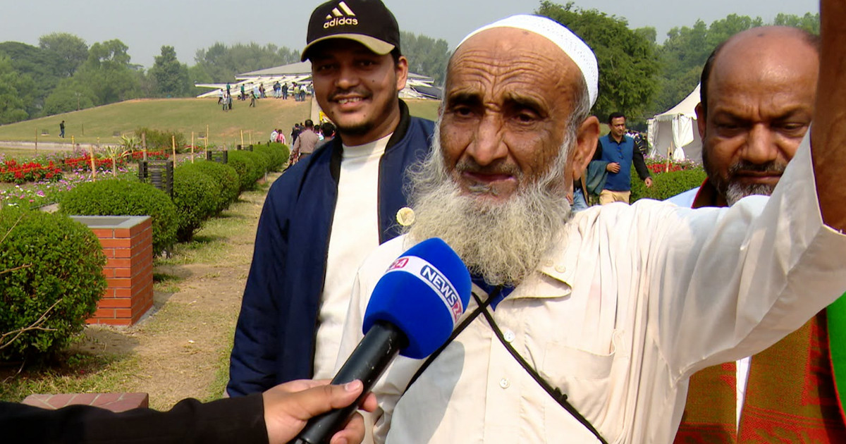 জিয়াউর রহমানের সমাধির পাশে দাঁড়িয়ে অঝোরে কাঁদছিলেন সত্তরোর্ধ্ব তাহের