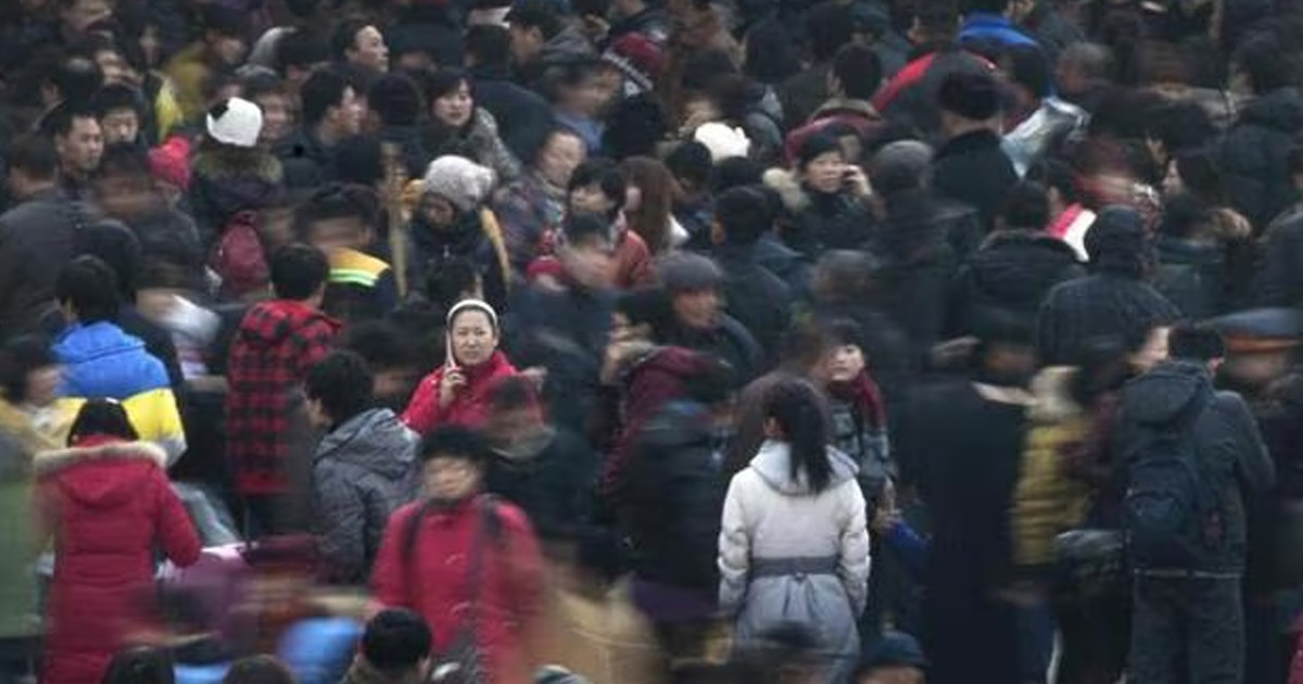 ইতিহাসের সর্বনিম্ন জন্মহার, টানা চার বছর কমছে চীনের জনসংখ্যা