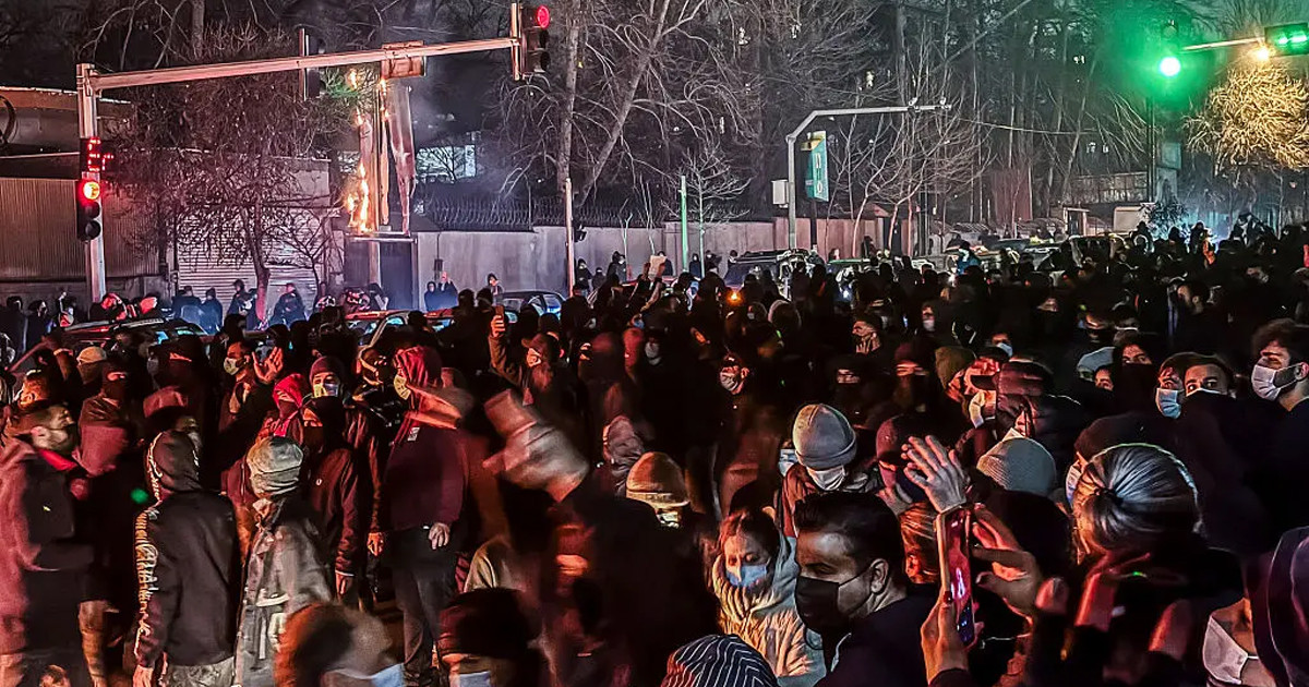 ইরানে বিক্ষোভে ‘কয়েক হাজার’ নিহত, দায়ী আসলে কারা?