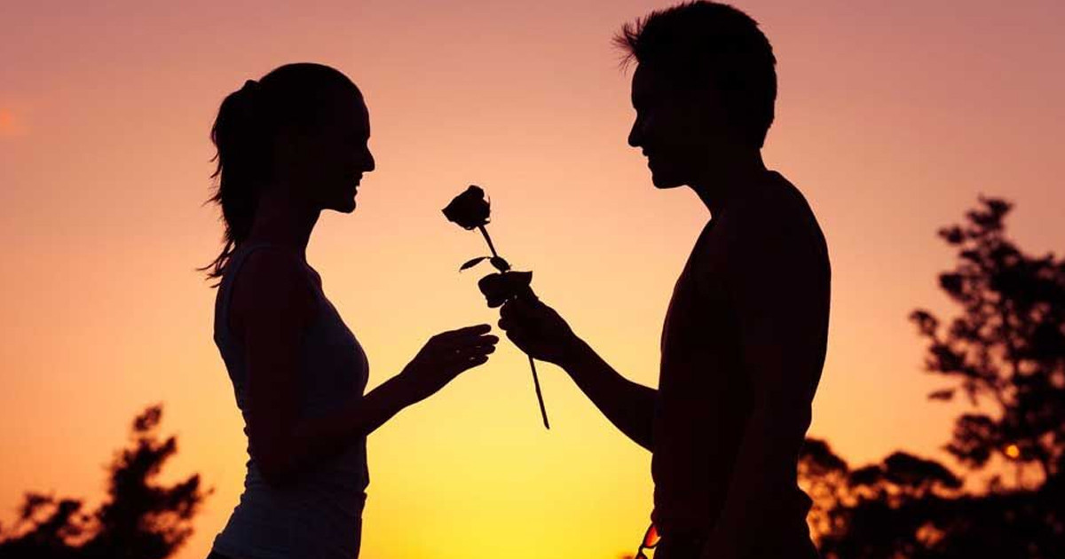 যেসব কারণে অনলাইনে সম্পর্কের কথা প্রকাশ করতে চান না নারীরা