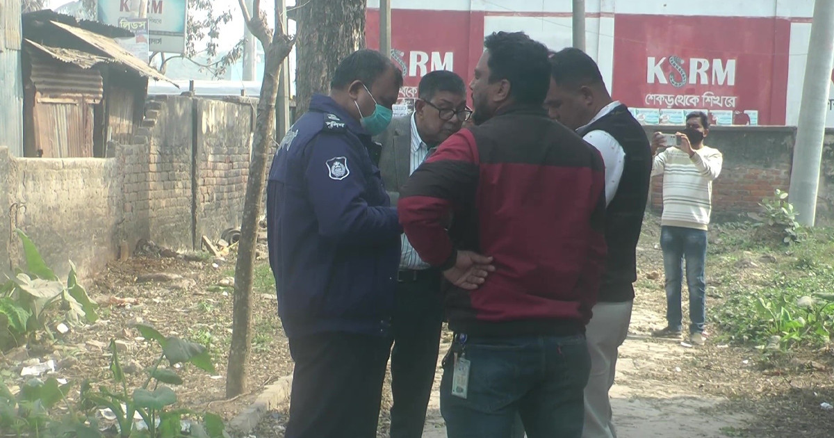 চুয়াডাঙ্গায় পরিত্যক্ত সরকারি ভবন থেকে এক ব্যক্তির মরদেহ উদ্ধার