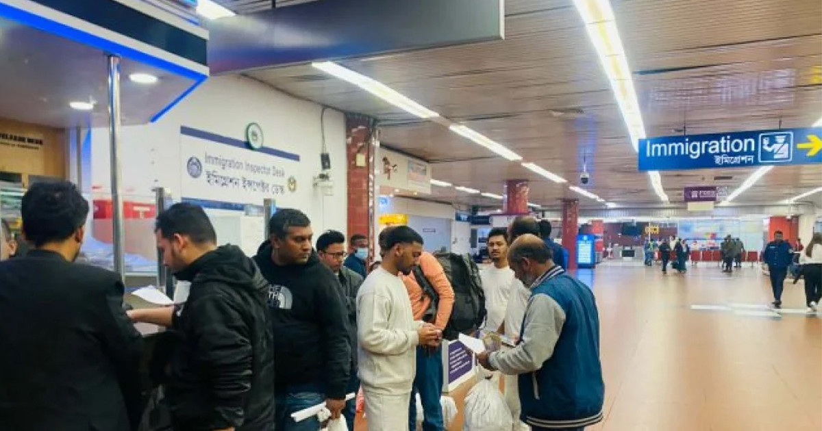 যুক্তরাষ্ট্র থেকে ফিরলেন আরও ৩৬ বাংলাদেশি