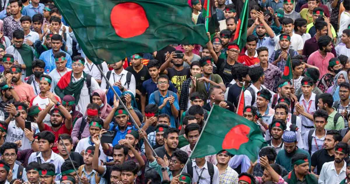 নির্বাচনী লড়াইয়ের নতুন ময়দান—টিকটক, ফেসবুক ও ইউটিউবে এগিয়ে কে?