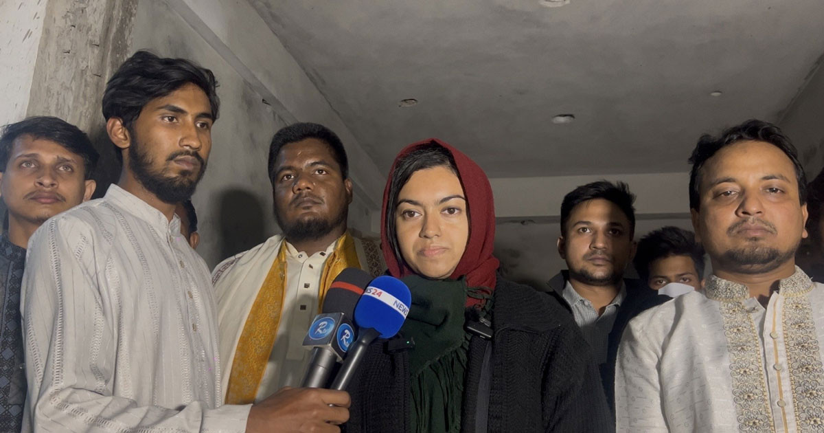 নির্বাচনী প্রচারণার প্রথম দিনেই ধামরাইয়ে এনসিপির ক্যাম্প নিয়ে বিতর্ক