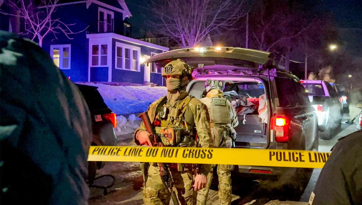 মাটিতে ফেলে মারধর ও গুলি, মার্কিন আইসিইর হাতে হত্যা আরেকজন