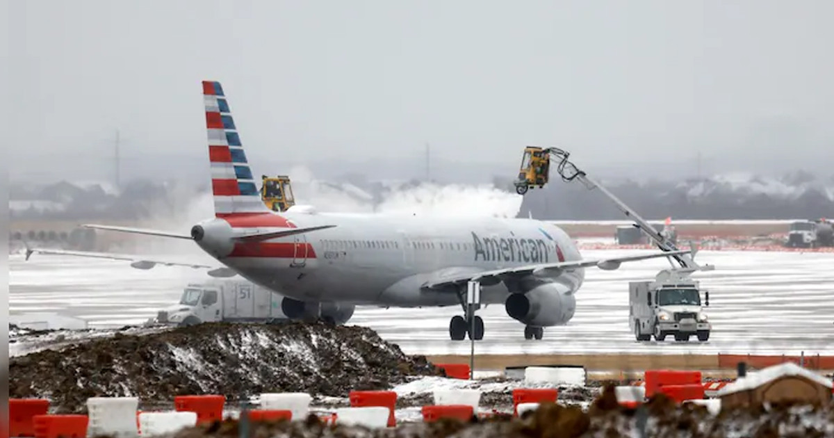 যুক্তরাষ্ট্রে ভয়াবহ শীতকালীন ঝড়ে ১৩ হাজার ফ্লাইট বাতিল