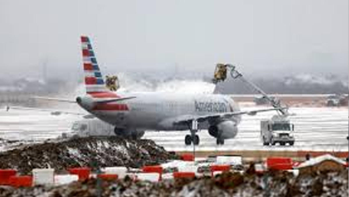 ঝড়ে বিপর্যস্ত যুক্তরাষ্ট্র, ফ্লাইট বাতিল ১৪ হাজারের বেশি