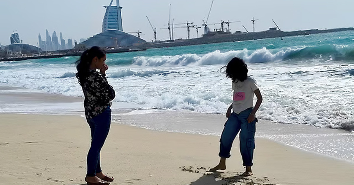 এআই লাইফগার্ড: সৈকত নিরাপত্তায় স্মার্ট ক্যামেরা ও সেন্সর বসালো দুবাই