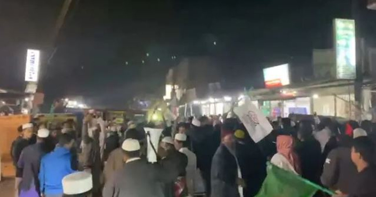 বিএনপি-জামায়াত সংঘর্ষে ভোলায় রণক্ষেত্র