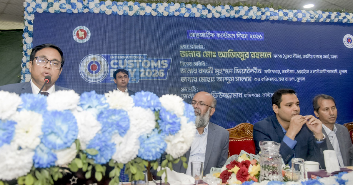 দেশের উন্নয়নে আইন অনুযায়ী রাজস্ব দিতে হবে: আজিজুর রহমান