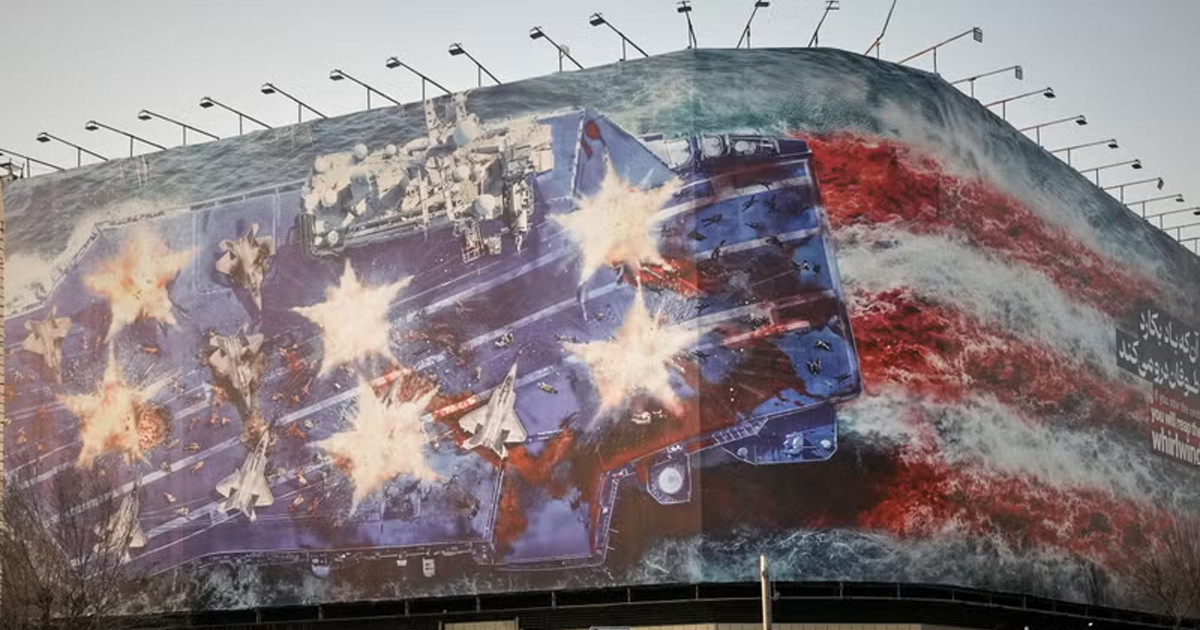 যুক্তরাষ্ট্রকে সতর্ক করে তেহরানে বিশাল ম্যুরাল উন্মোচন