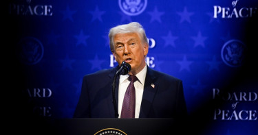 ভেনেজুয়েলায় 'ডিসকম্বোবুলেটর' ব্যবহারের কথা স্বীকার করলেন ট্রাম্প