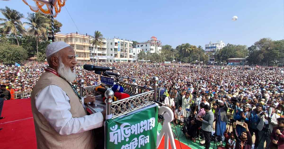 ‘যারা নারীর দিকে হাত বাড়াতে চায়, তাদের হাত শক্তভাবে ধরে ফেলব’