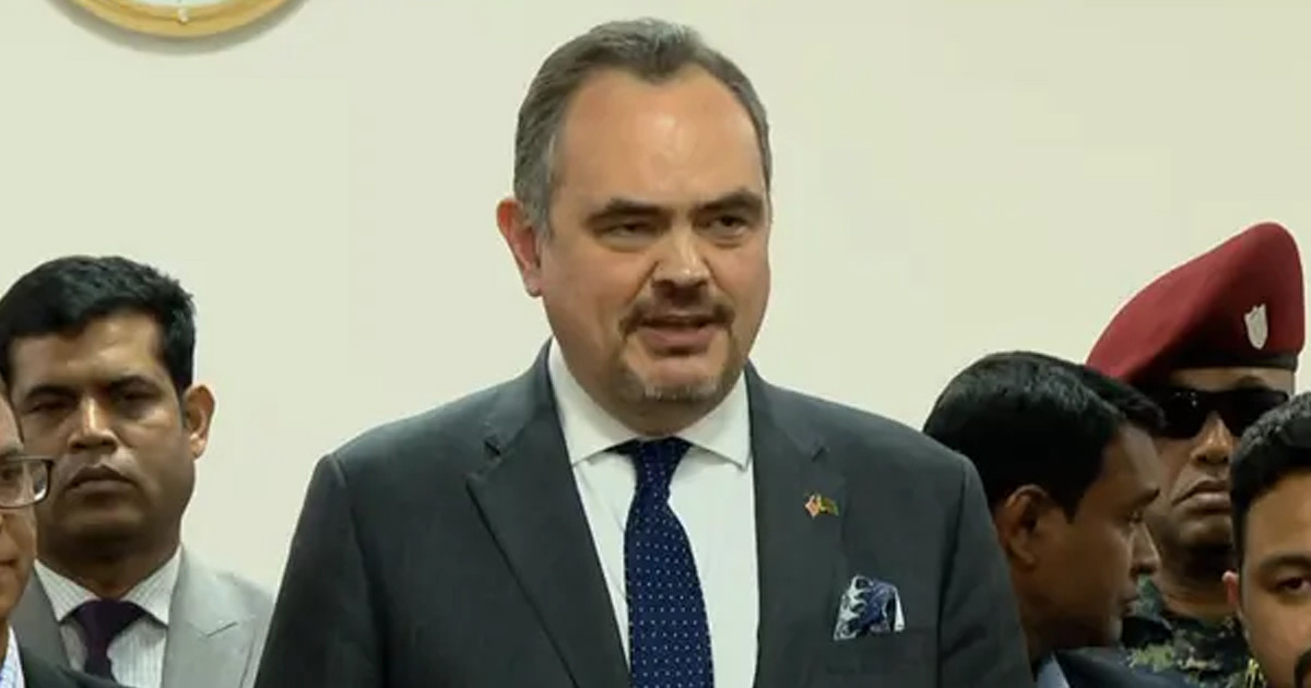 যুক্তরাষ্ট্র কোনো পক্ষ নেবে না, নির্বাচিত সরকারের সঙ্গে কাজ করতে প্রস্তুত: রাষ্ট্রদূত ক্রিস্টেনসেন