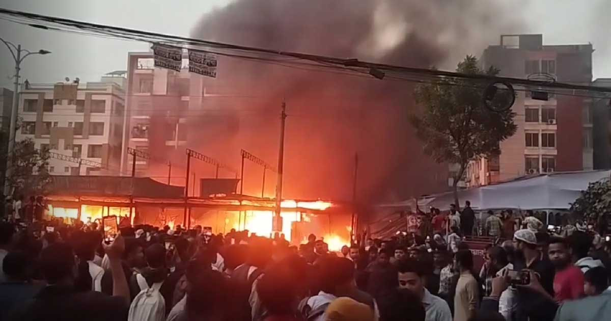 উত্তরায় কাঁচাবাজারে ভয়াবহ আগুন, নিয়ন্ত্রণে ৫ ইউনিট