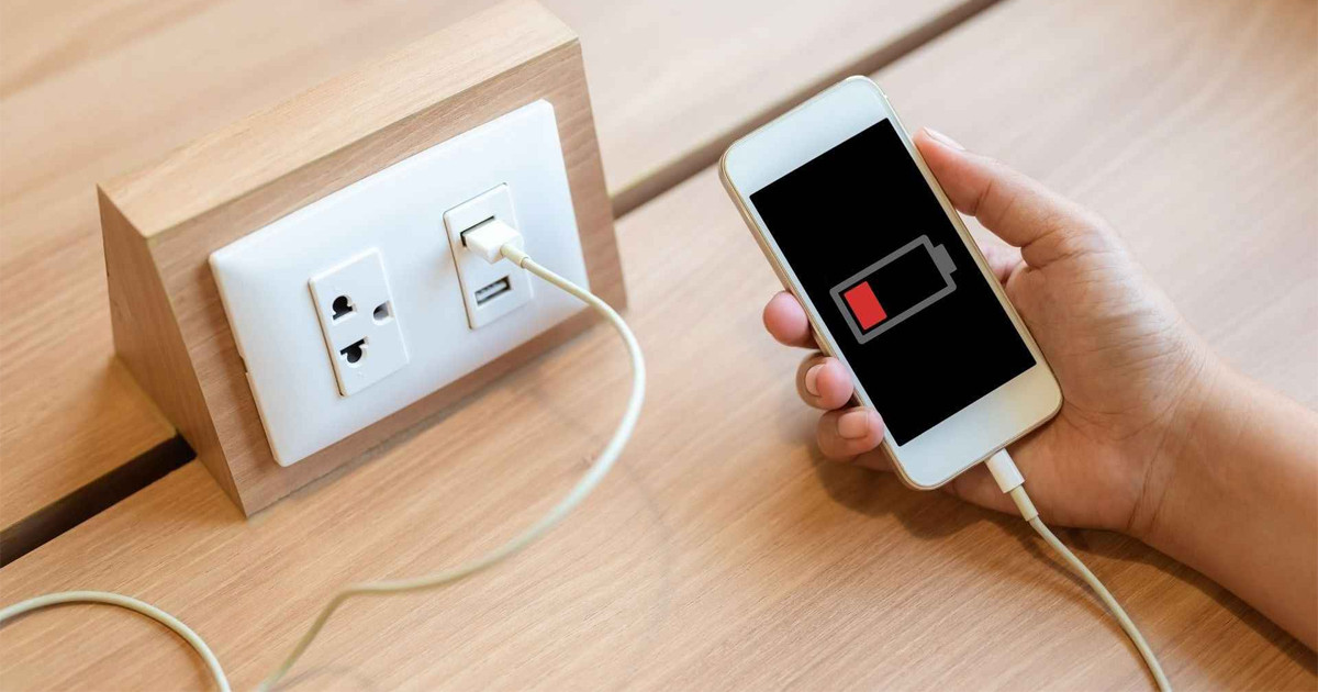 কিছুক্ষণ কাজ করলেই ফোনের চার্জ শেষ, যা করবেন