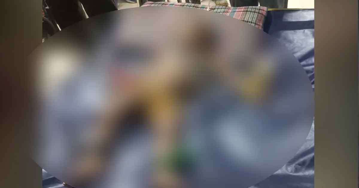 বাঁচানো গেল না গভীর গর্তে পড়া শিশুটিকে