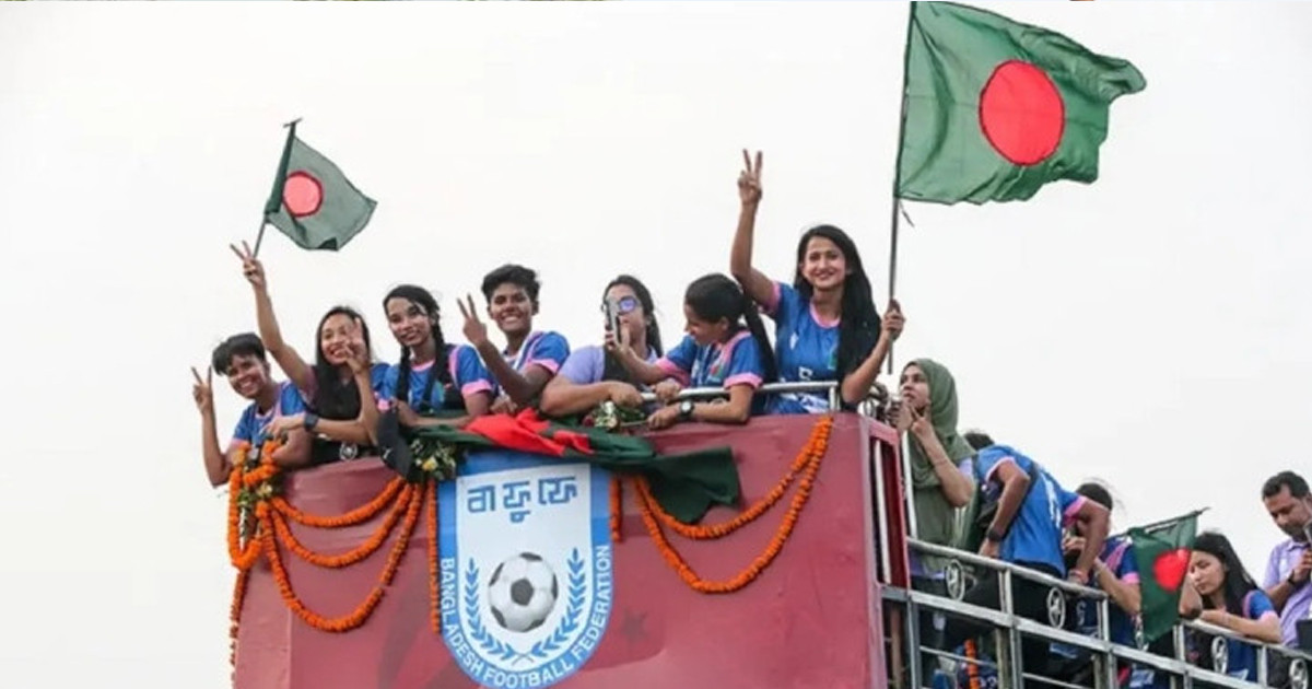 আবারো ছাদ খোলা বাসে সংবর্ধনা পাবেন সাবিনারা