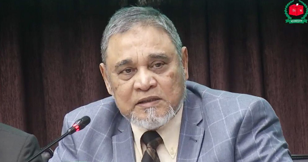 নির্বাচনের স্বচ্ছতা নিশ্চিতে সাংবাদিকদের সহযোগীতা চায় সিইসি