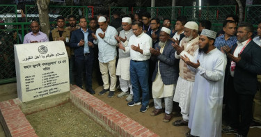 শহীদ আবু সাঈদের কবর জিয়ারত করলেন তারেক রহমান