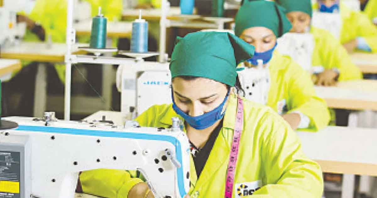 বাংলাদেশের পোশাকের ব্যবসা দখলের আশায় ভারত