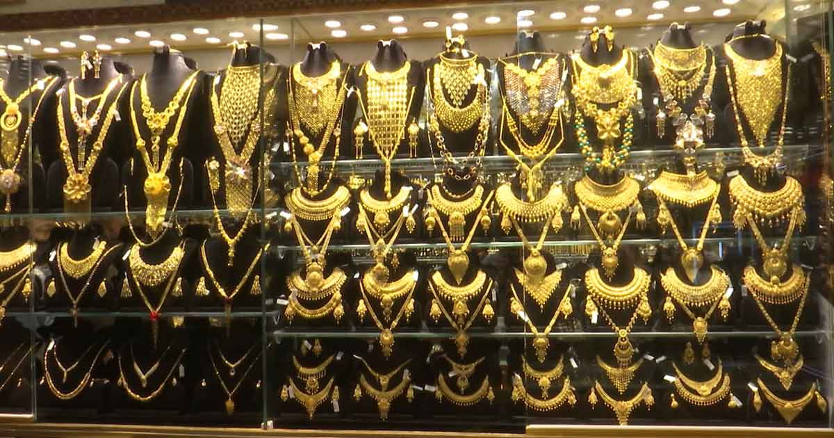 দেশের বাজারে ফের স্বর্ণের বড় দর পতন, ভরিতে কত?