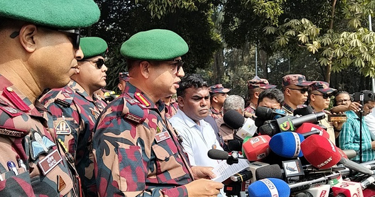 ‘নির্বাচনে আইনশৃঙ্খলা নিয়ন্ত্রণে মারণাস্ত্রের ব্যবহার চায় না বিজিবি’