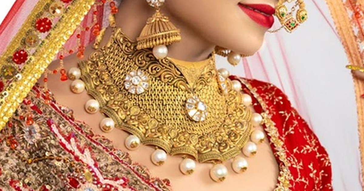 দেশে স্বর্ণের দামে বড় পতন, দুই দিনে কমলো ৩০ হাজারের বেশি